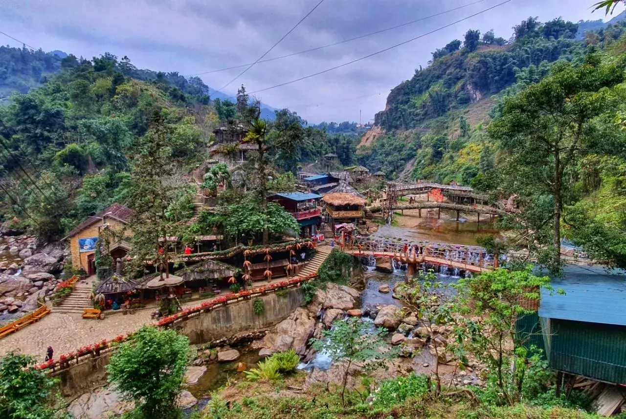 Tour Hà Nội - Sapa - Cát Cát - Hàm Rồng - Fansipan 2 ngày 2 đêm · ảnh 9