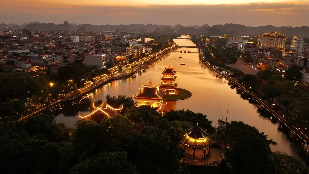 Tour Cố Đô Hoa Lư - KDL Sinh Thái Tam Cốc - Đạp Xe · ảnh 5
