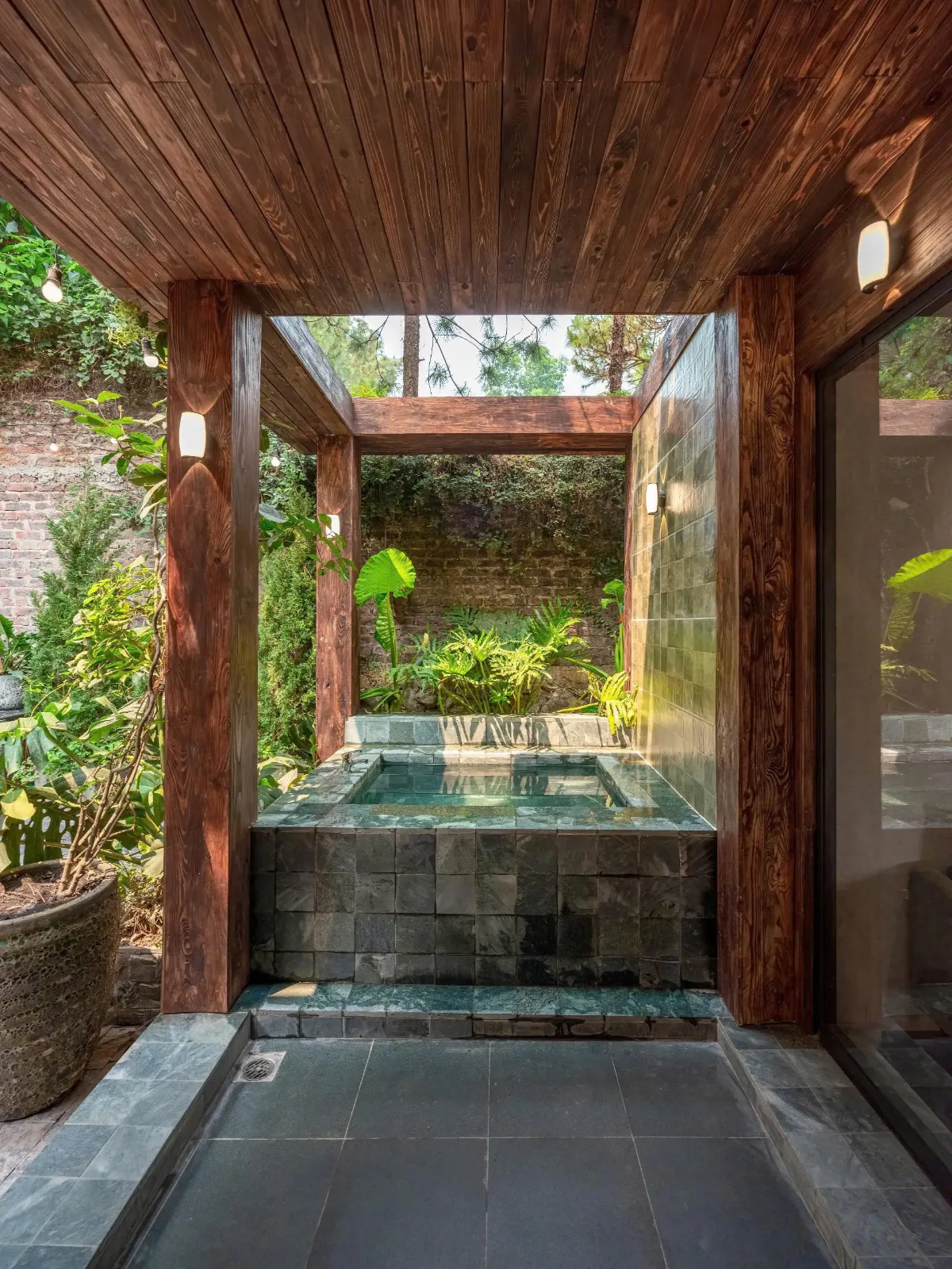 Một Lâm Trường - Một Gió, ảnh 1